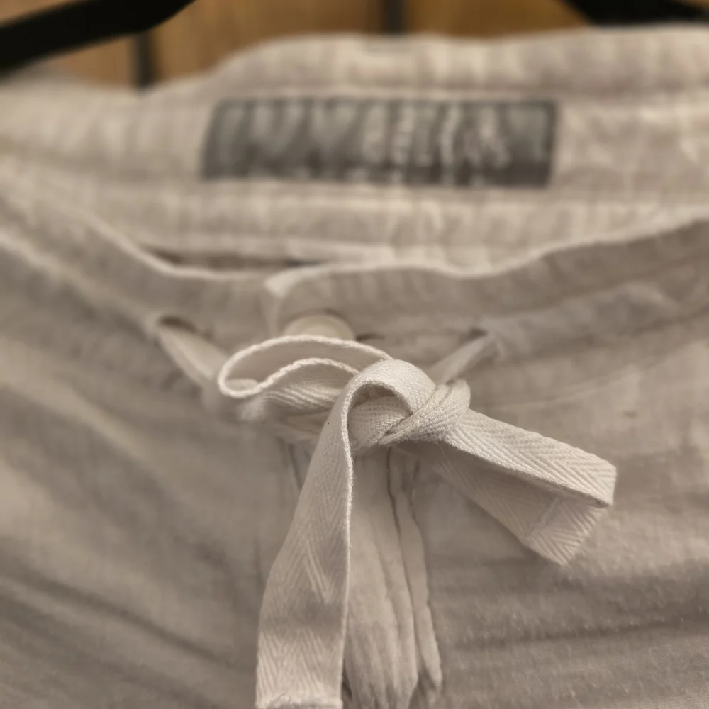 Delia's White Drawstring Crop Lounge Pants - Picture 3 of 6